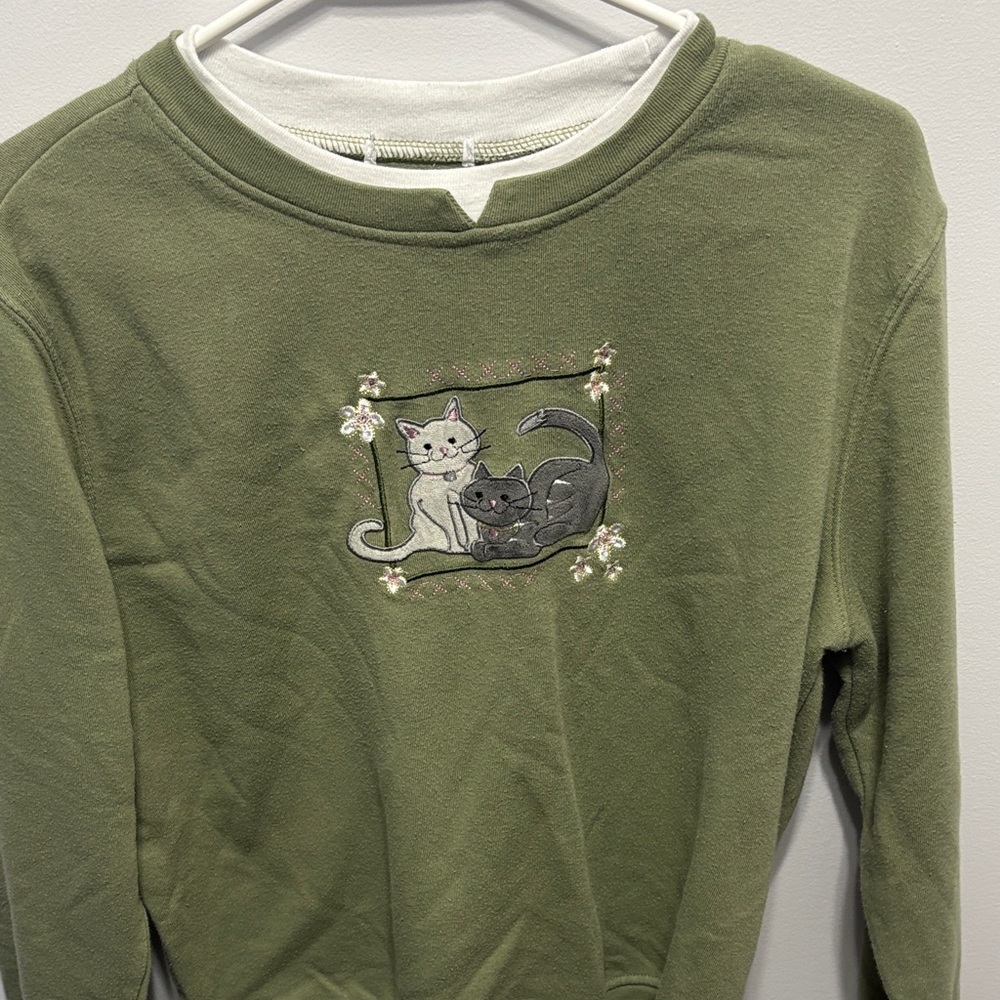 Green Sweatshirt with Cat Embroidery